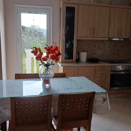 Holiday home Mira Ballaban